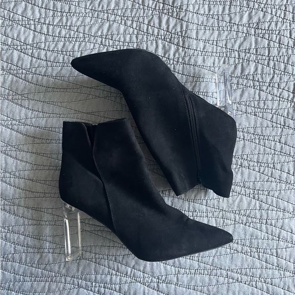 NWOT Marc New York Amelia Black Suede Block Ankle Booties Size 9.5 - Picture 1 of 6